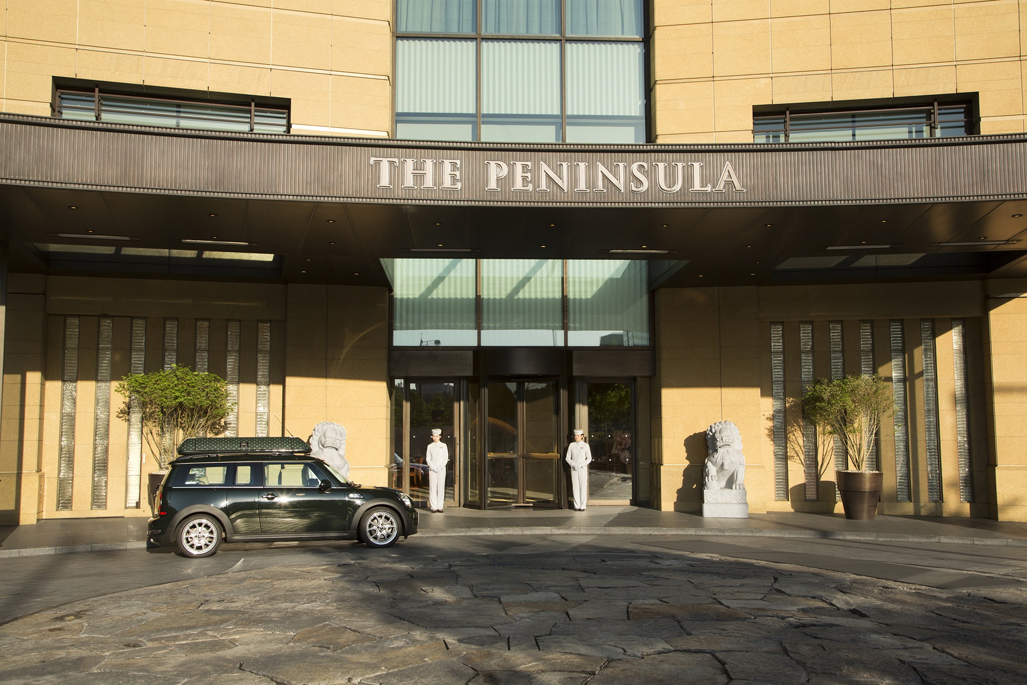 The Peninsula Tokyo Triumphs with Inaugural Condé Nast Traveler Triple Crown Award